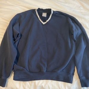 Aritzia Cozy Fleece Boyfriend V-Neck Sweatshirt